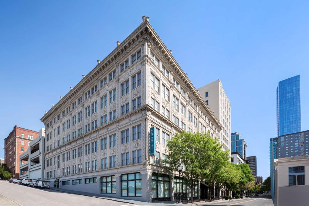 Homewood Suites by Hilton Nashville-Downtown image