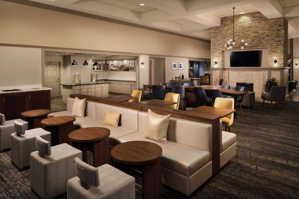 Homewood Suites by Hilton Lubbock photo 2