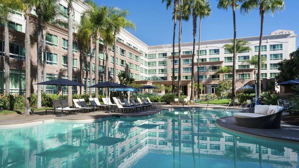 DoubleTree by Hilton San Diego - Del Mar image