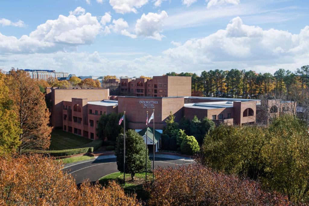 DoubleTree Suites by Hilton Charlotte - SouthPark image