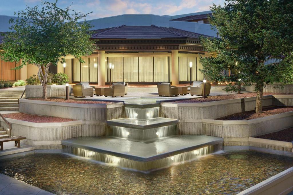 DoubleTree by Hilton Colorado Springs photo 2