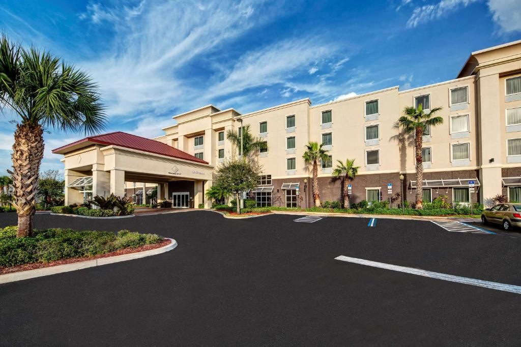 Hampton Inn & Suites Stuart-North image