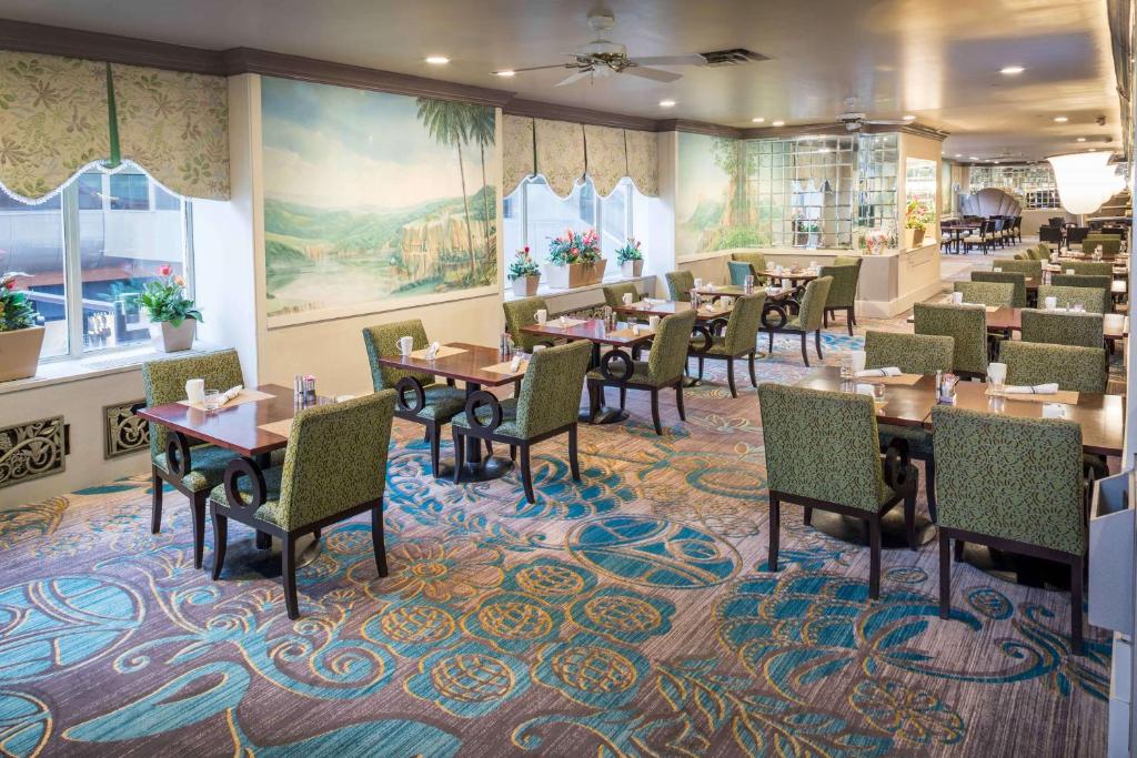 Hilton Cincinnati Netherland Plaza photo 3