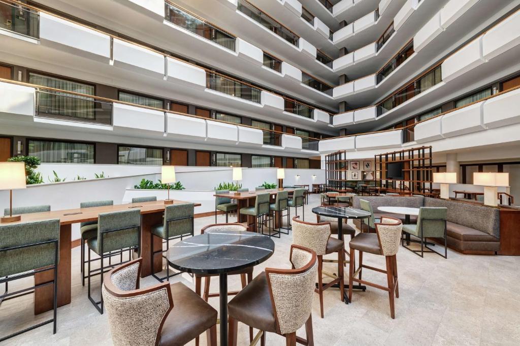 Embassy Suites Tysons Corner photo 3