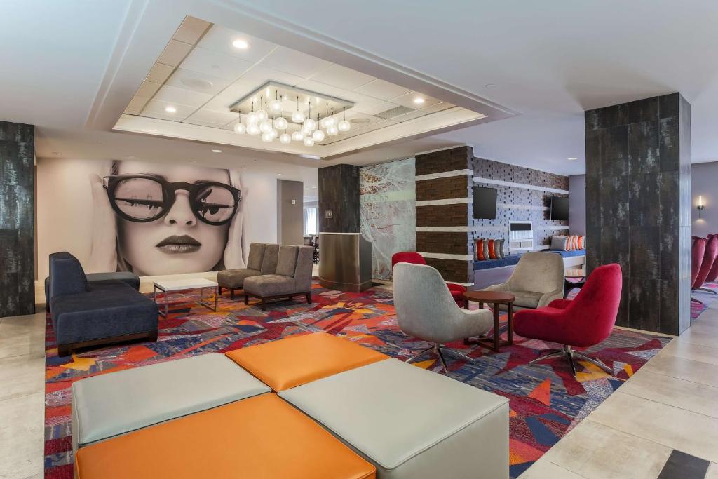 DoubleTree by Hilton Atlanta Airport image