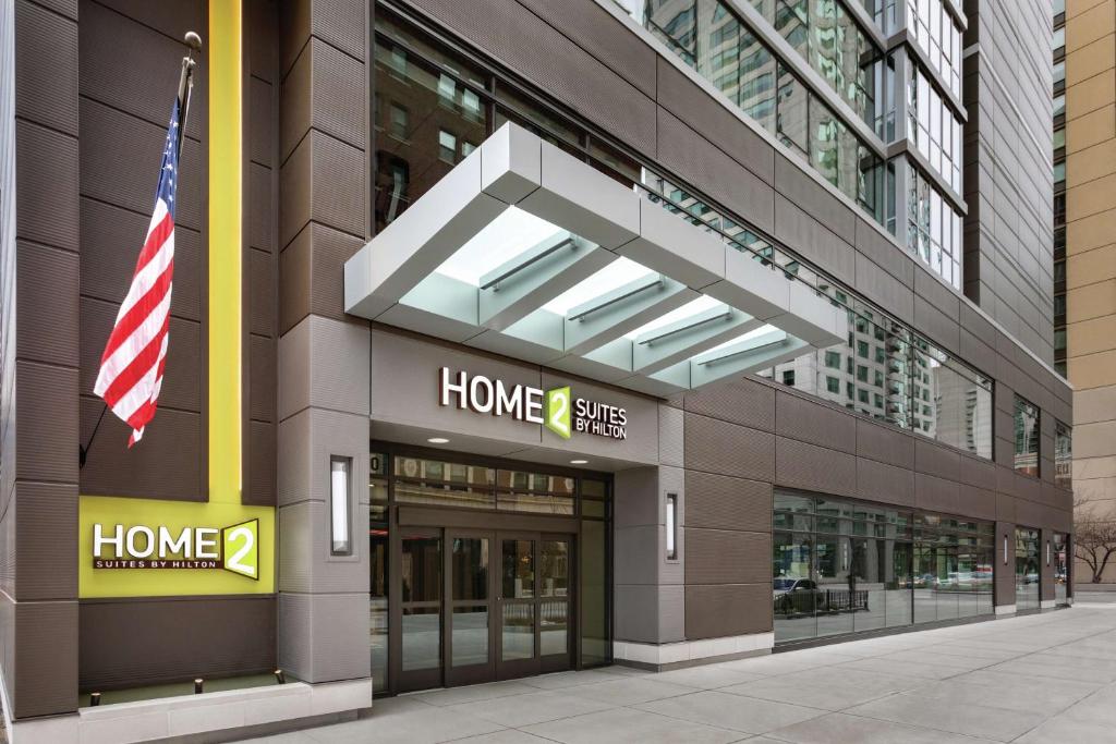 Home2 Suites By Hilton Chicago River North photo 1