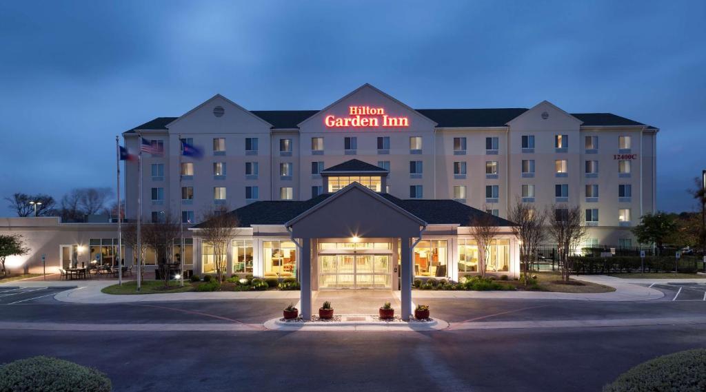 Hilton Garden Inn Austin North image