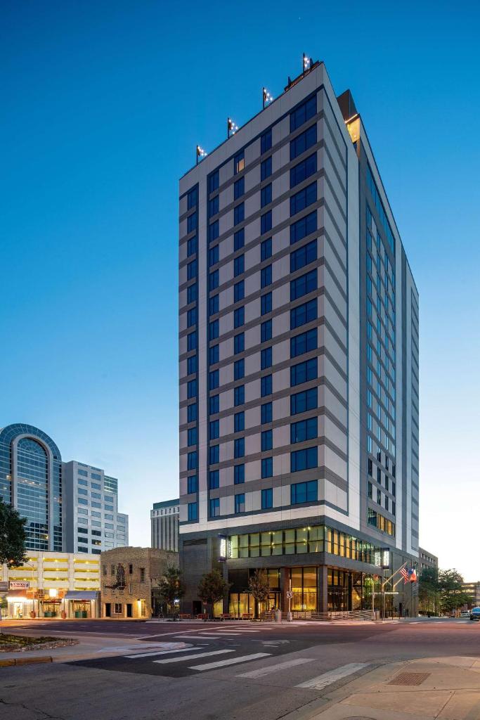 Hilton Garden Inn Austin University Capitol District photo 3
