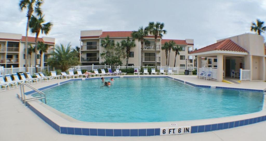Ocean Village Club D15 image