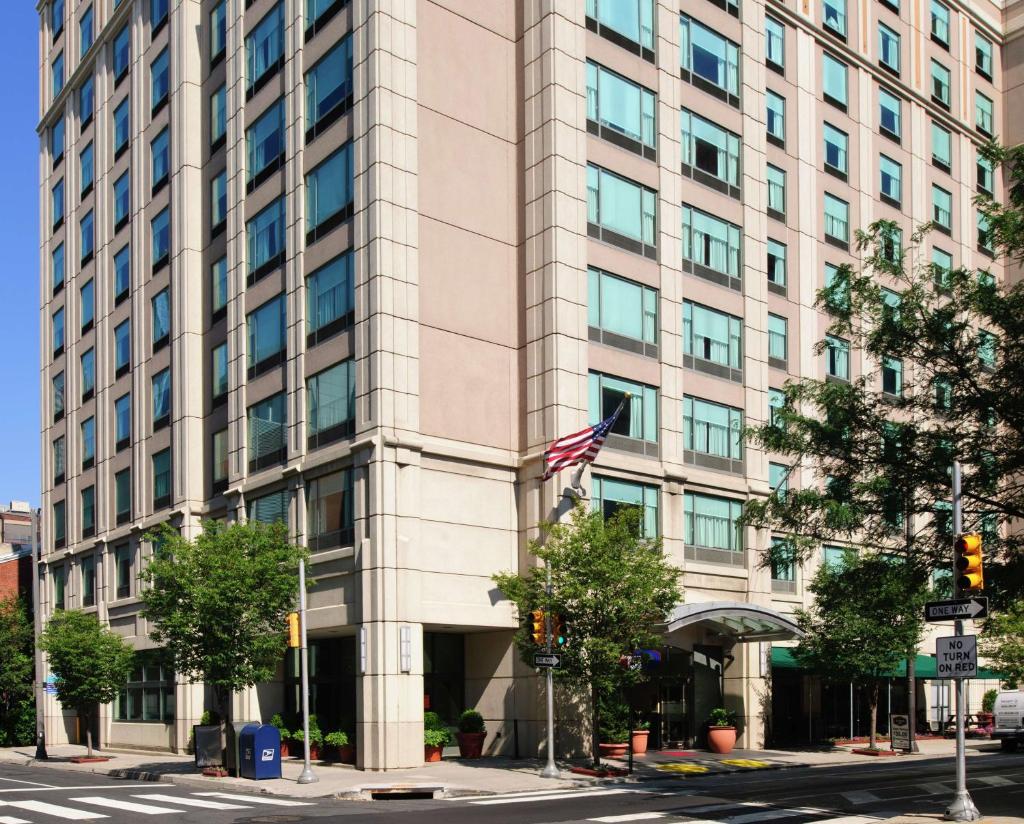 Hampton Inn Philadelphia Center City-Convention Center photo 1