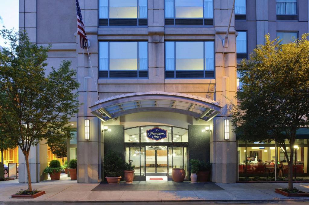 Hampton Inn Philadelphia Center City-Convention Center photo 2