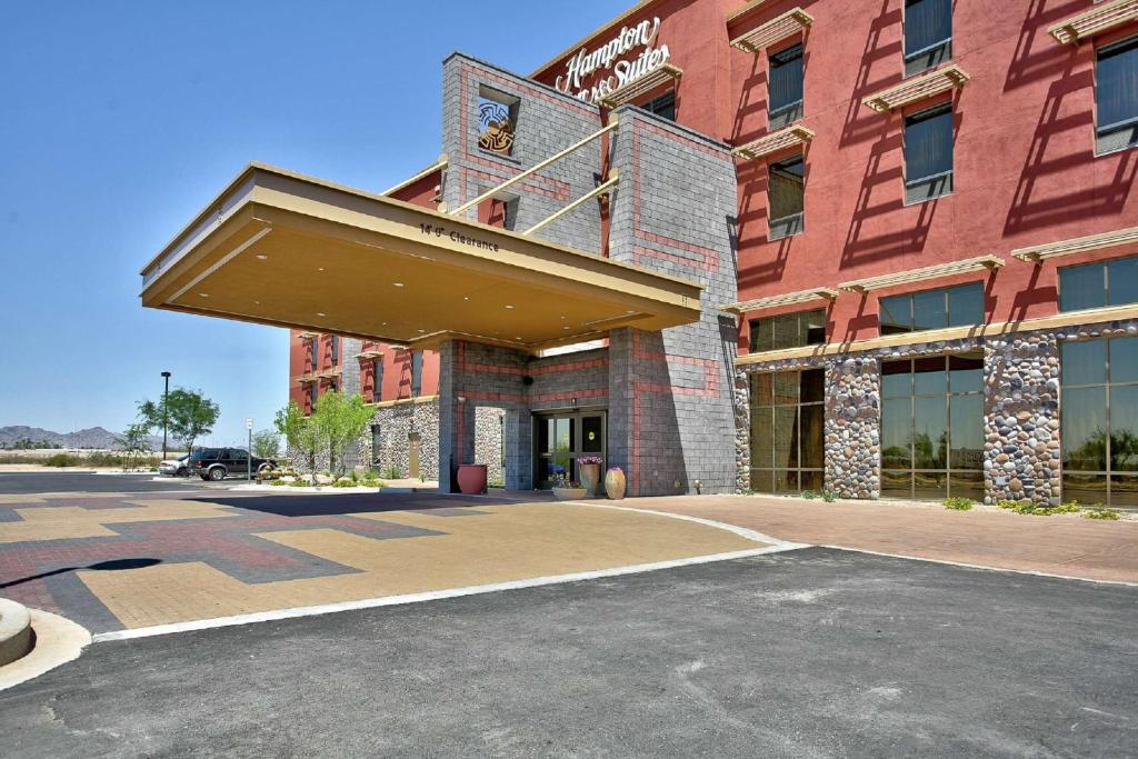 Hampton Inn & Suites Scottsdale at Talking Stick image