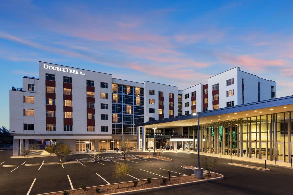 DoubleTree by Hilton Tucson Downtown Convention Center image