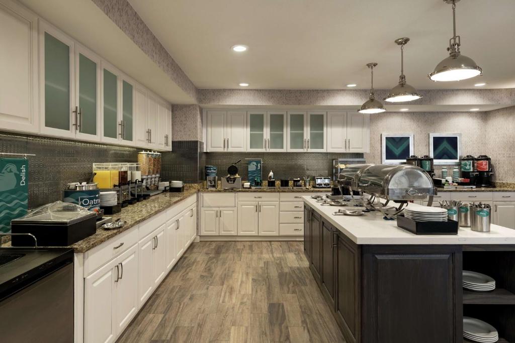 Homewood Suites by Hilton Erie photo 4