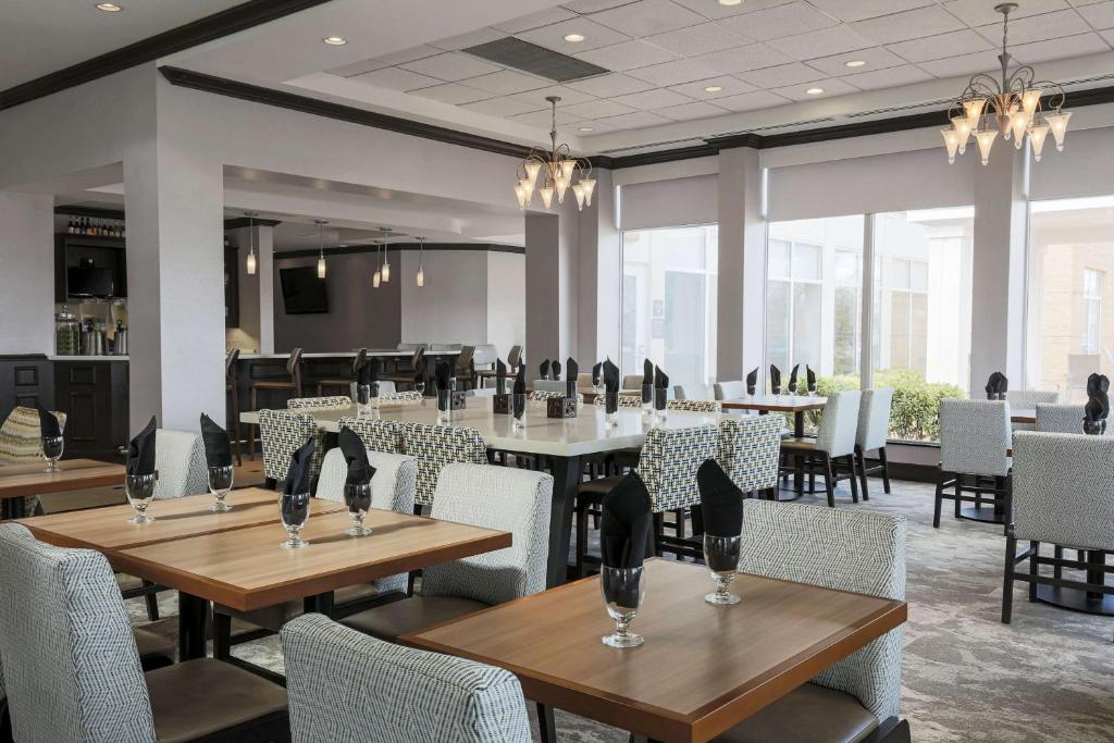 Hilton Garden Inn Norman photo 2