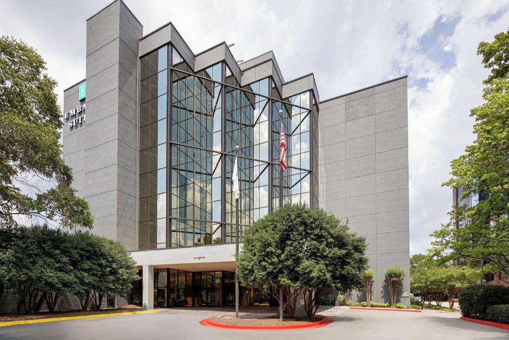 Embassy Suites by Hilton Atlanta Perimeter Center image
