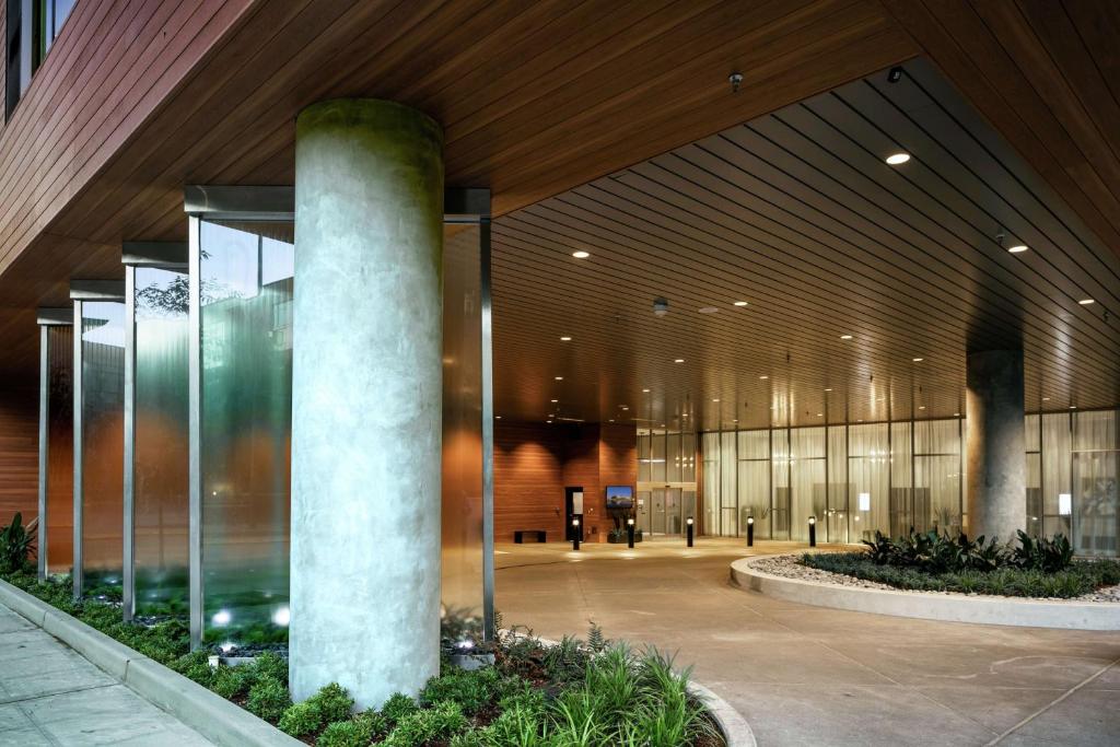 Hilton Garden Inn Seattle Bellevue Downtown, WA photo 3