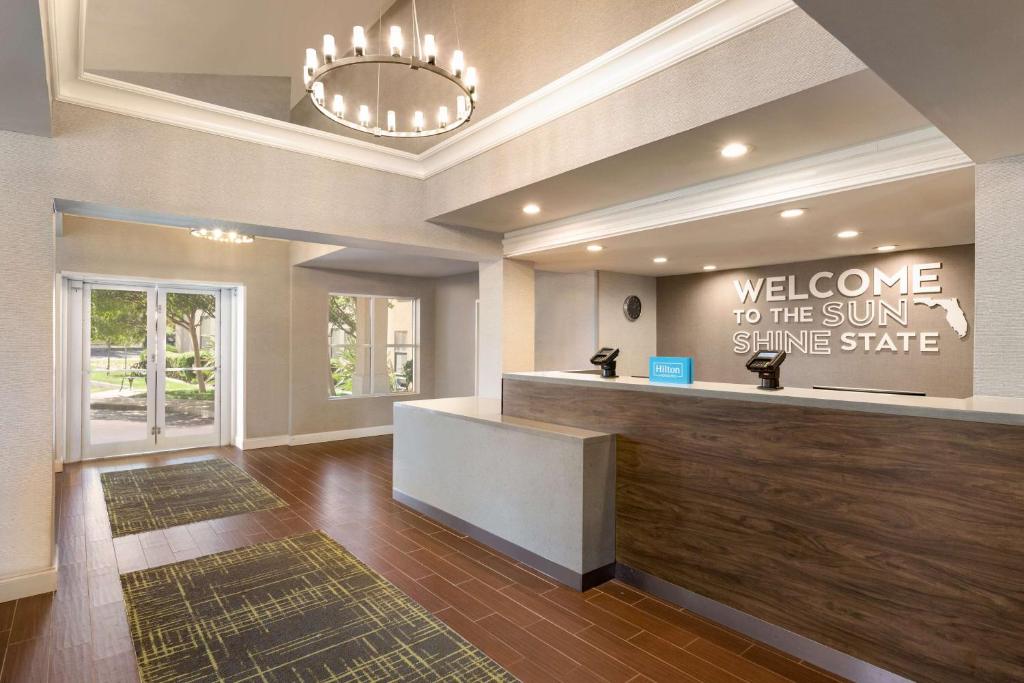 Hampton Inn & Suites Fort Lauderdale Airport photo 4