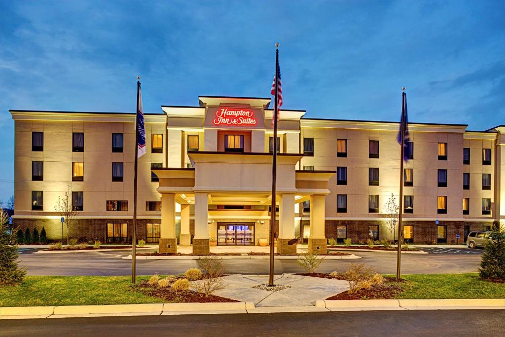 Hampton Inn & Suites Lansing West image