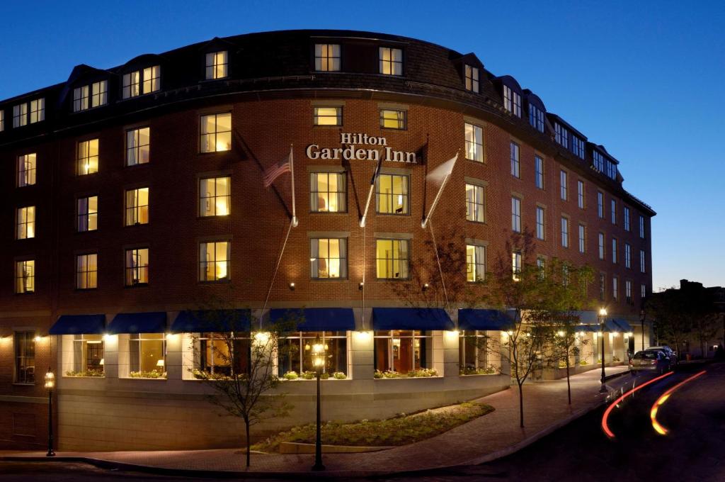 Hilton Garden Inn Portsmouth Downtown image