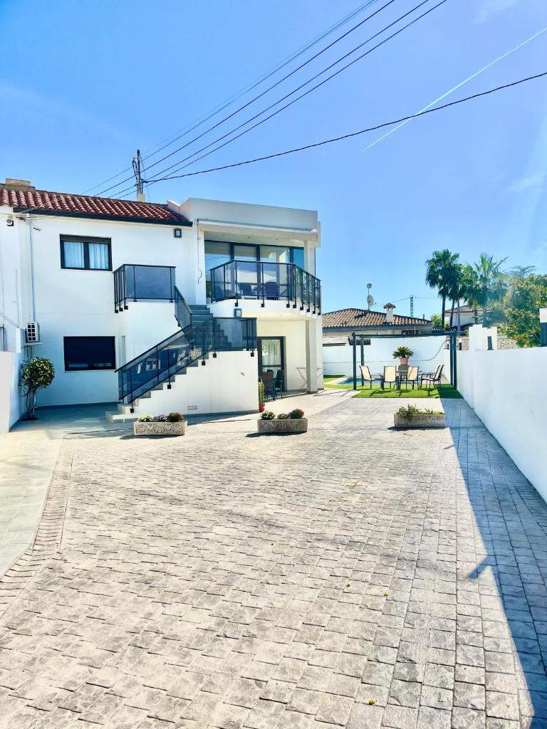 The Villa by Albir Proper Properties photo 1