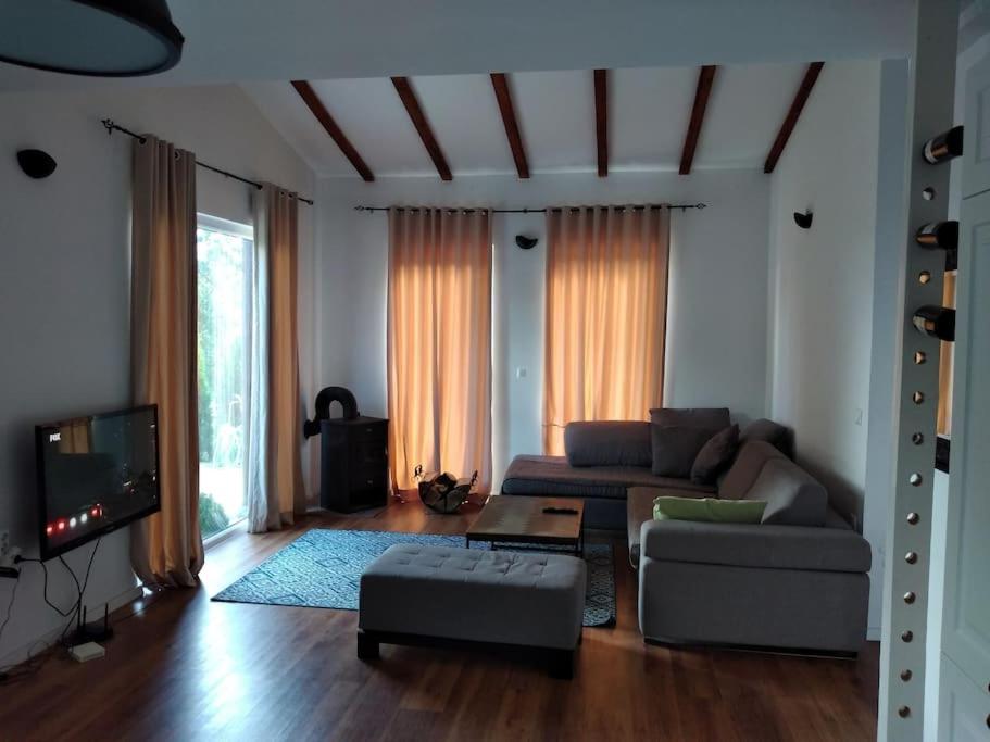 Villa Piano - Cheerful 3-bedroom villa with BBQ grill photo 1