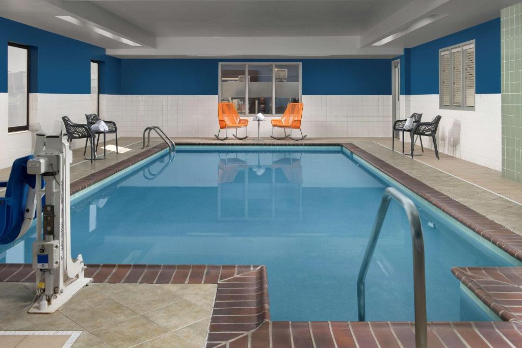 Hampton Inn Knoxville-East photo 1