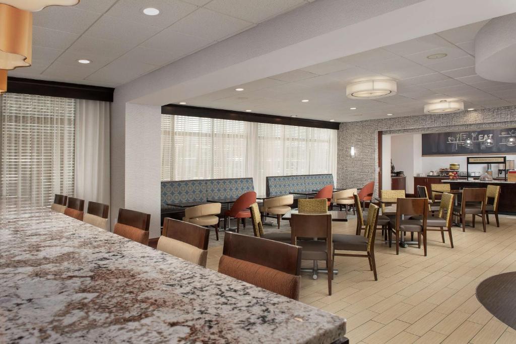 Hampton Inn Knoxville-East photo 3