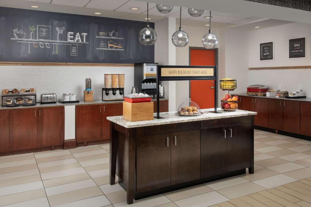 Hampton Inn Knoxville-East photo 4