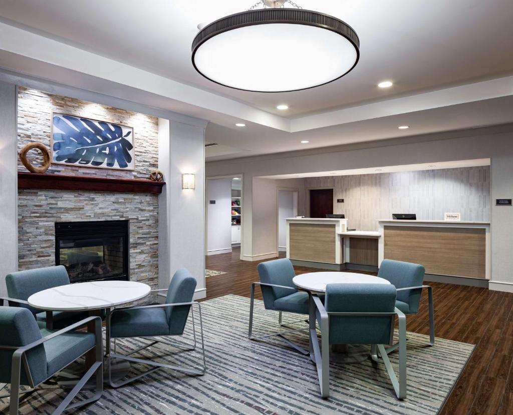 Homewood Suites by Hilton Jacksonville-South/St. Johns Ctr. photo 3