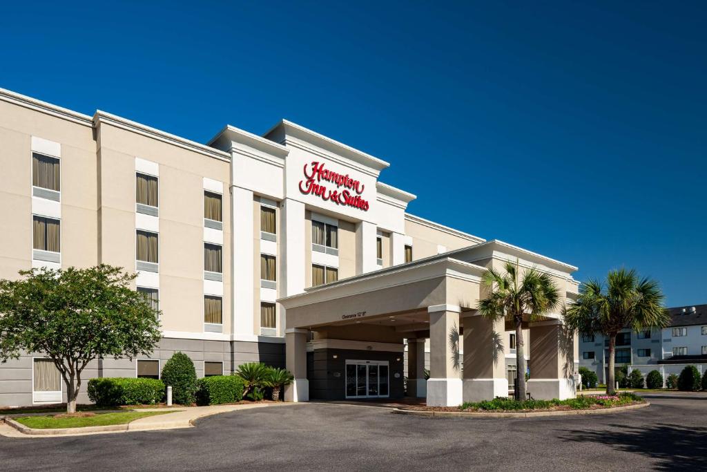 Hampton Inn & Suites Mobile I-65@ Airport Blvd image
