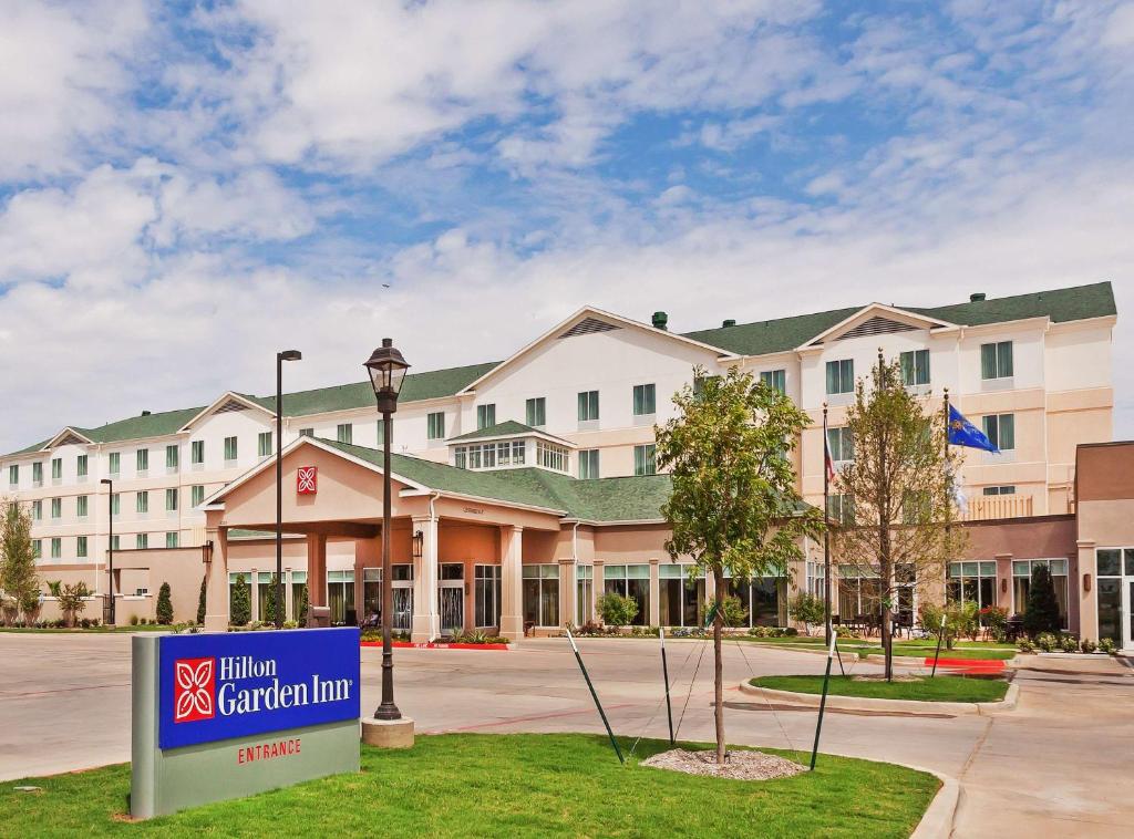 Hilton Garden Inn Midland photo 2