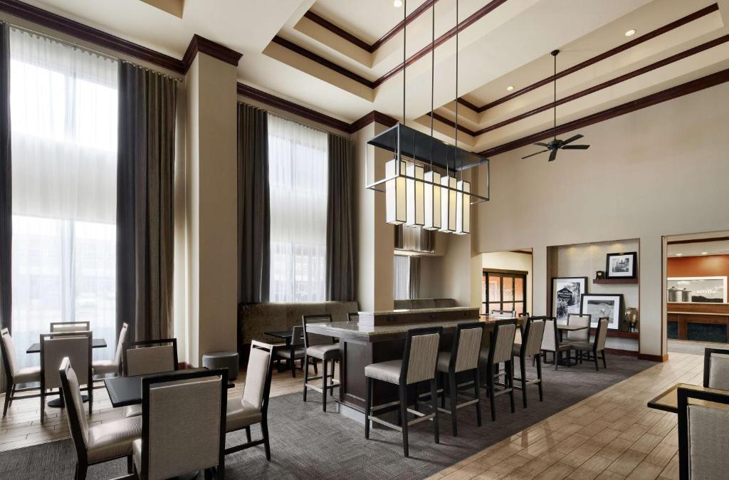 Hampton Inn & Suites Tulsa South Bixby photo 4