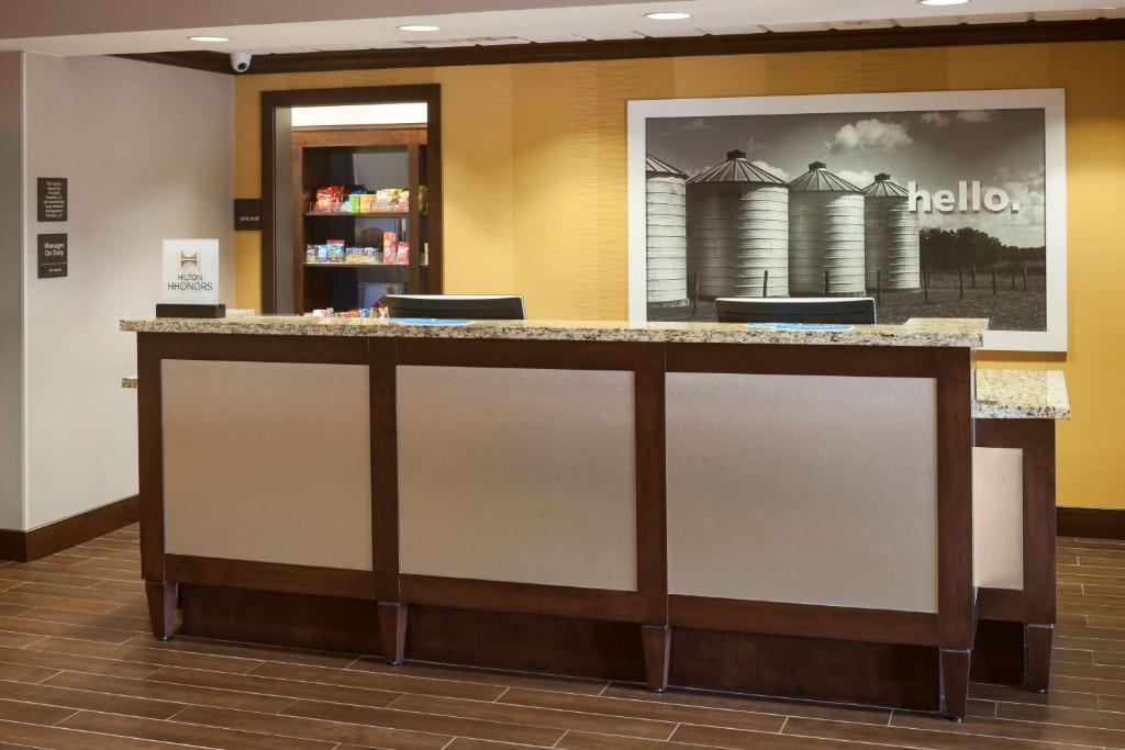 Hampton Inn & Suites Houston I-10 West Park Row, Tx photo 4