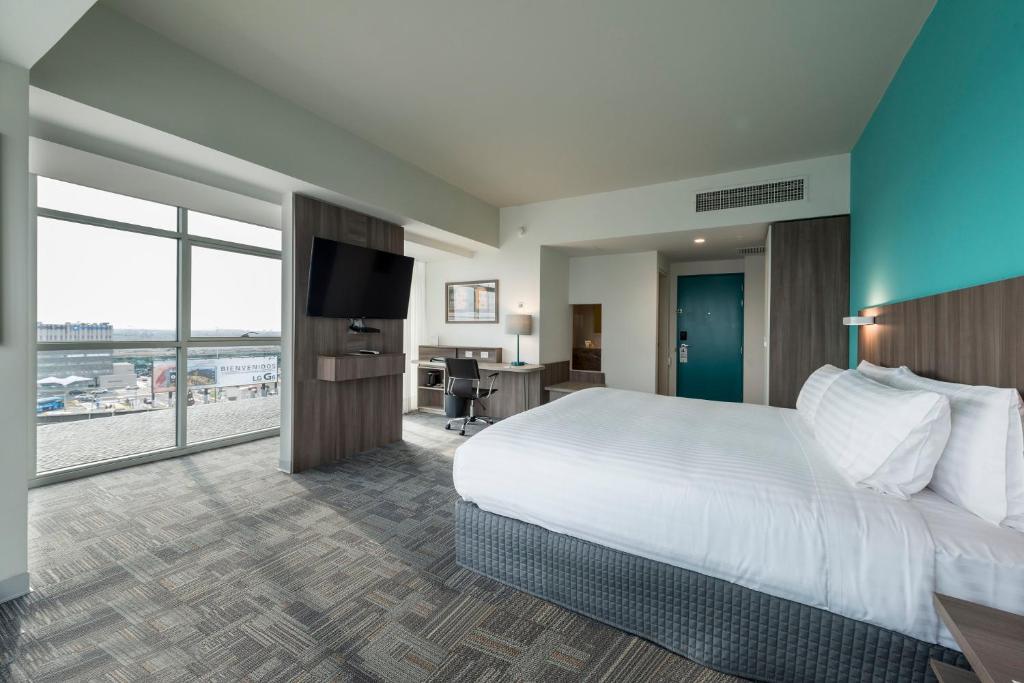 Holiday Inn - Lima Airport, an IHG Hotel photo 4