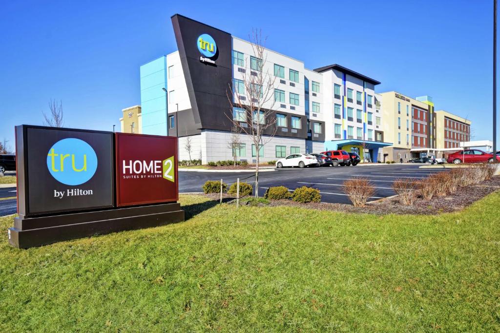 Tru by Hilton Smyrna Nashville image