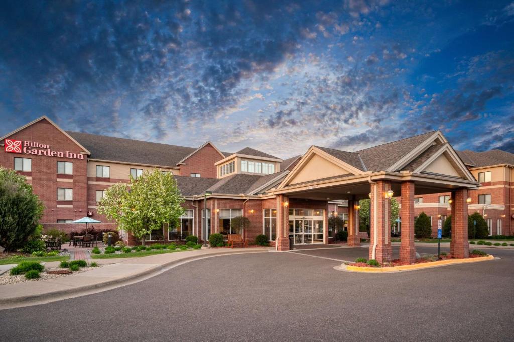 Hilton Garden Inn Minneapolis Maple Grove photo 1
