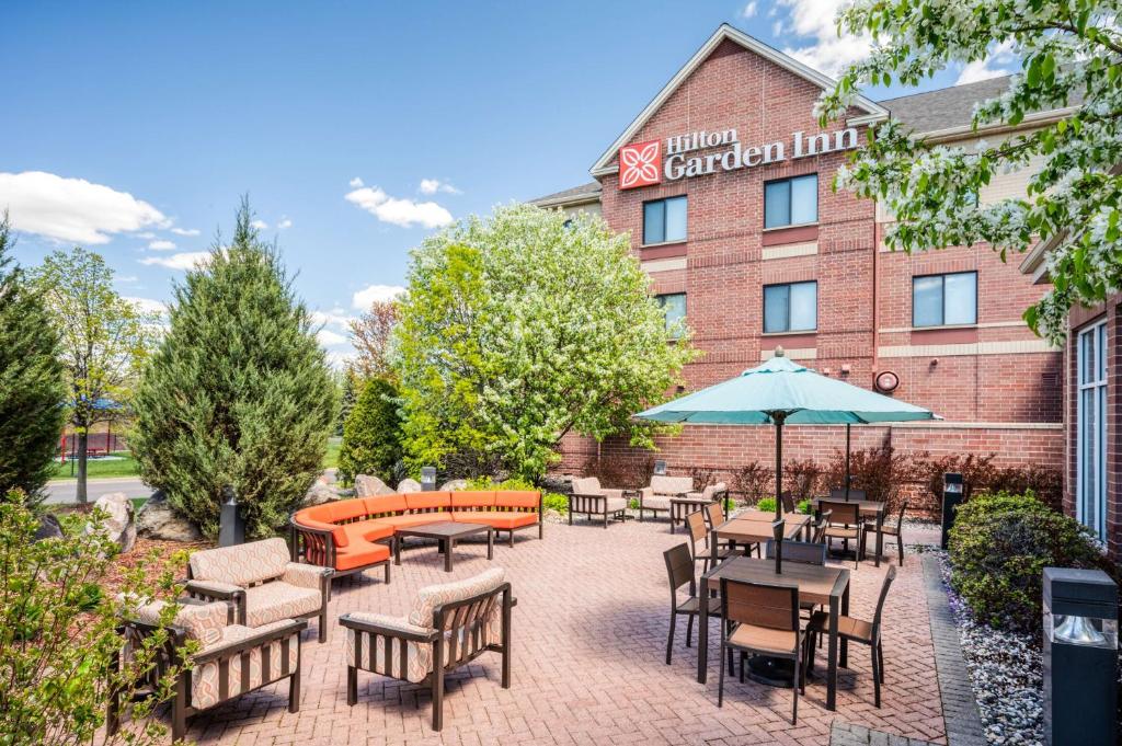 Hilton Garden Inn Minneapolis Maple Grove photo 2