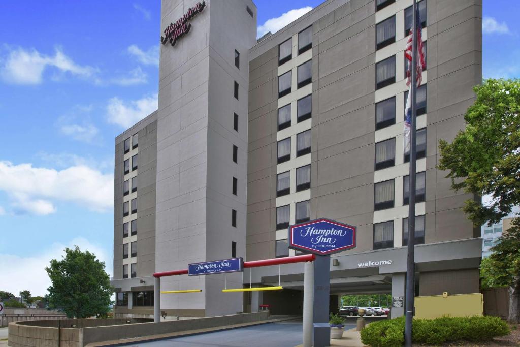 Hampton Inn Pittsburgh University/Medical Center image