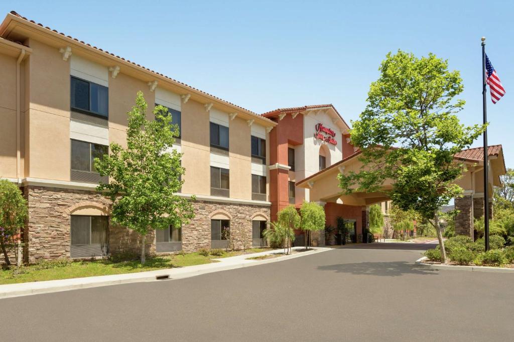 Hampton Inn & Suites Thousand Oaks image