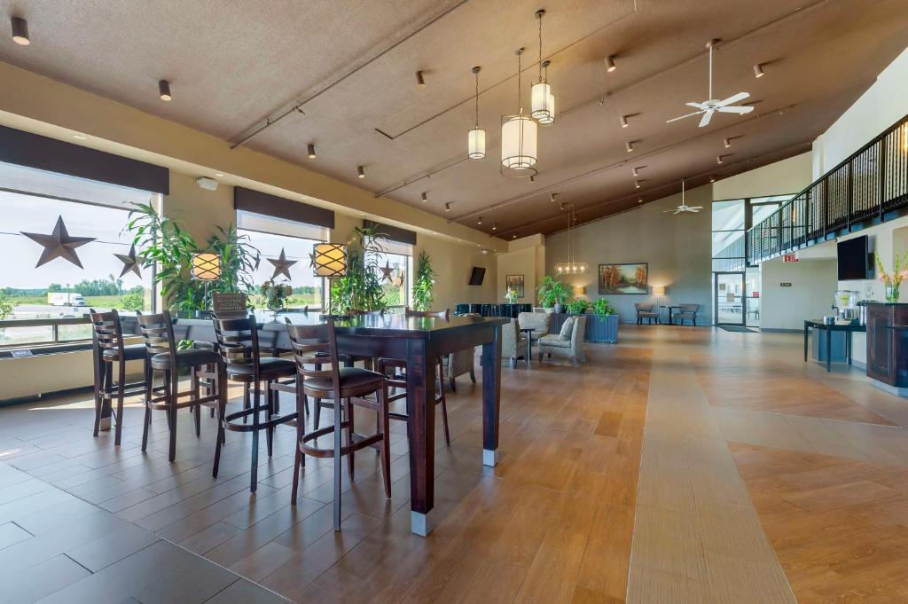 Best Western Pembroke Inn & Conference Centre photo 3