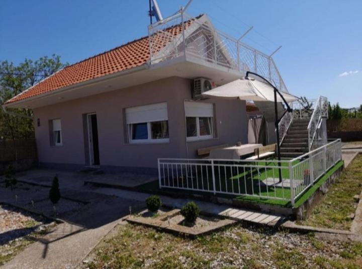 Holiday home Eva photo 1