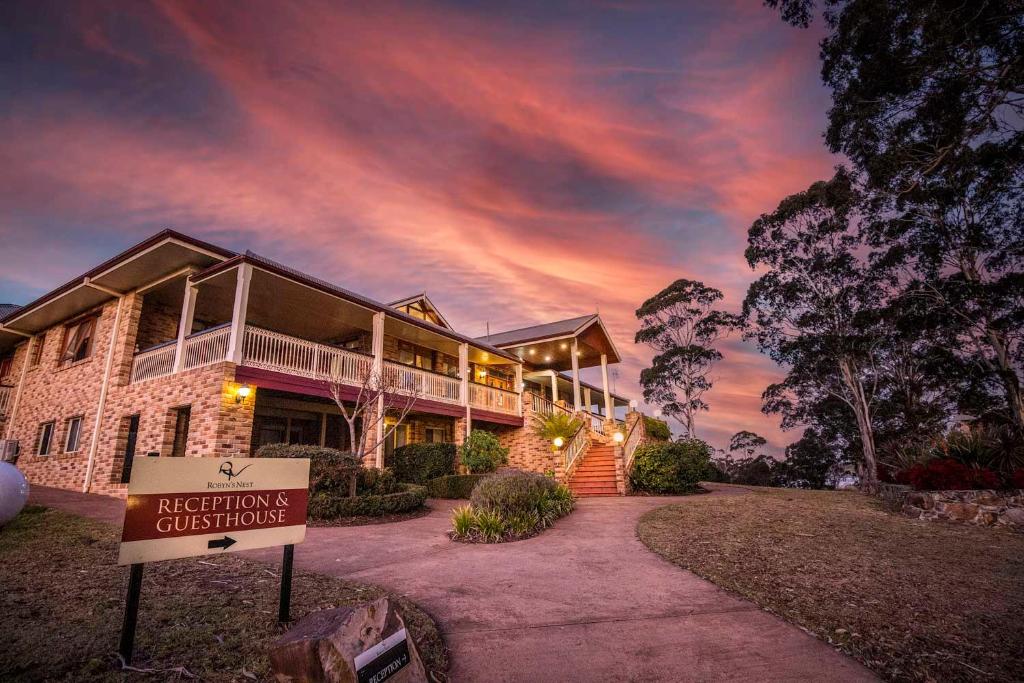 Robyn's Nest Lakeside Resort photo 3