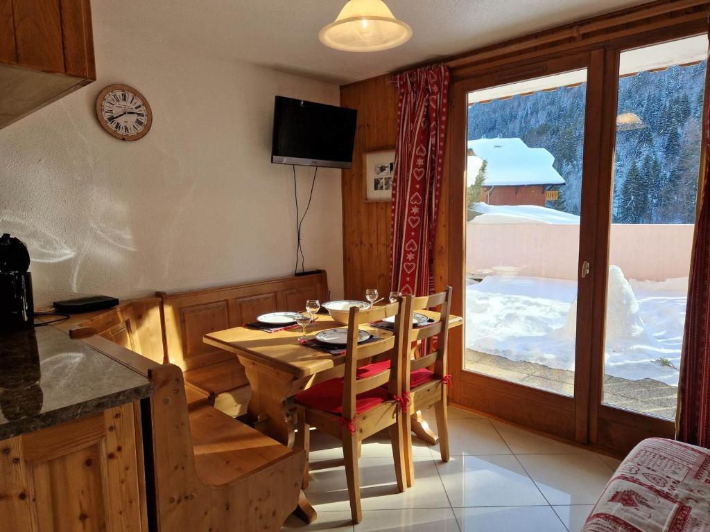 Appartement Morzine, 2 pièces, 4 personnes - FR-1-754-31 photo 1
