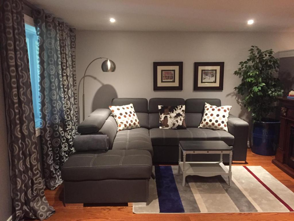 Private Retreat in Dundas