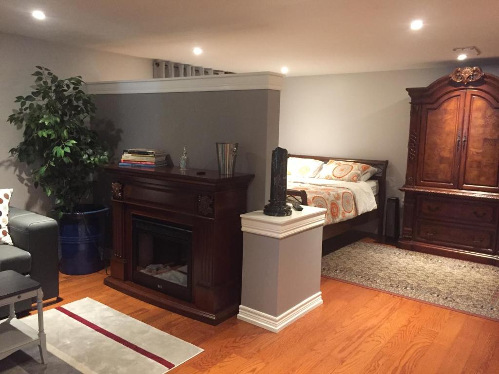 Private Retreat in Dundas photo 2