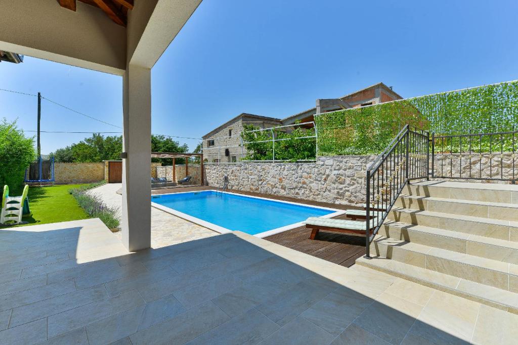 Stone villa with pool photo 2