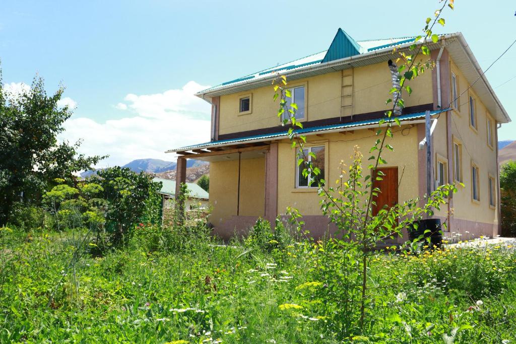 Almaz Guesthouse Naryn photo 4