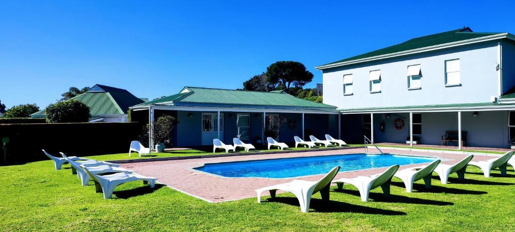 The River Club Loft - 6 sleeper, Swimming Pool, 2 min to Robberg Beach photo 3