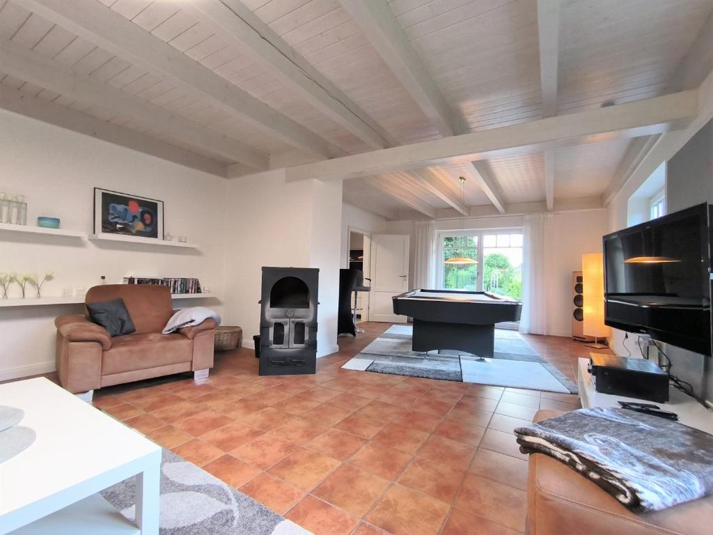 Holly Haus photo 4